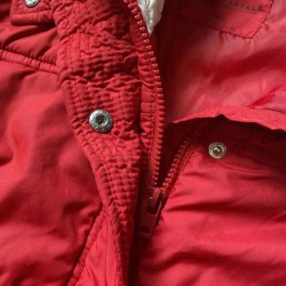 Aeropostale Womens Jacket Jacket XL Red Fleece Puffer Hoodie Pockets Full Zip - Picture 4 of 12
